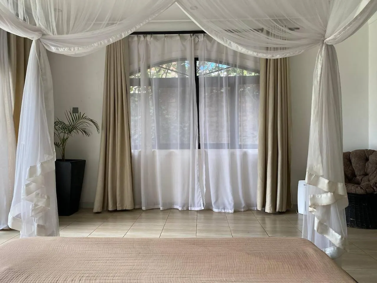 Гостевой дом Отель Eden Manor Кампала